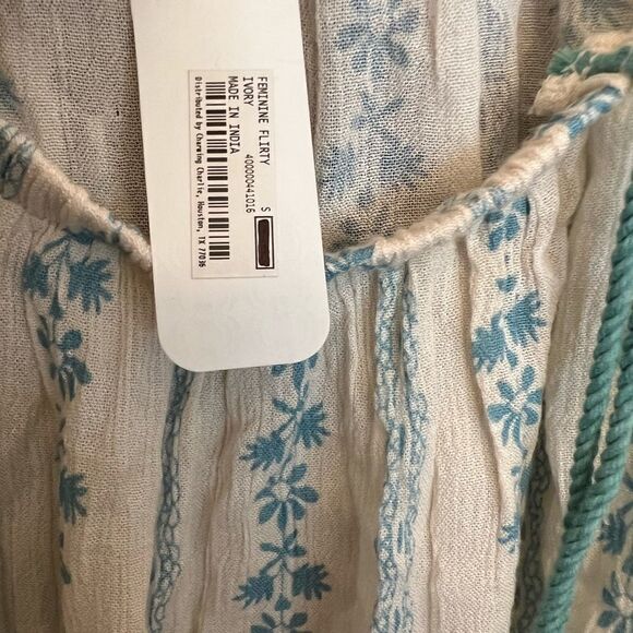 NWT sweet Boho women’s Blouse. Size Small. - Picture 3 of 14